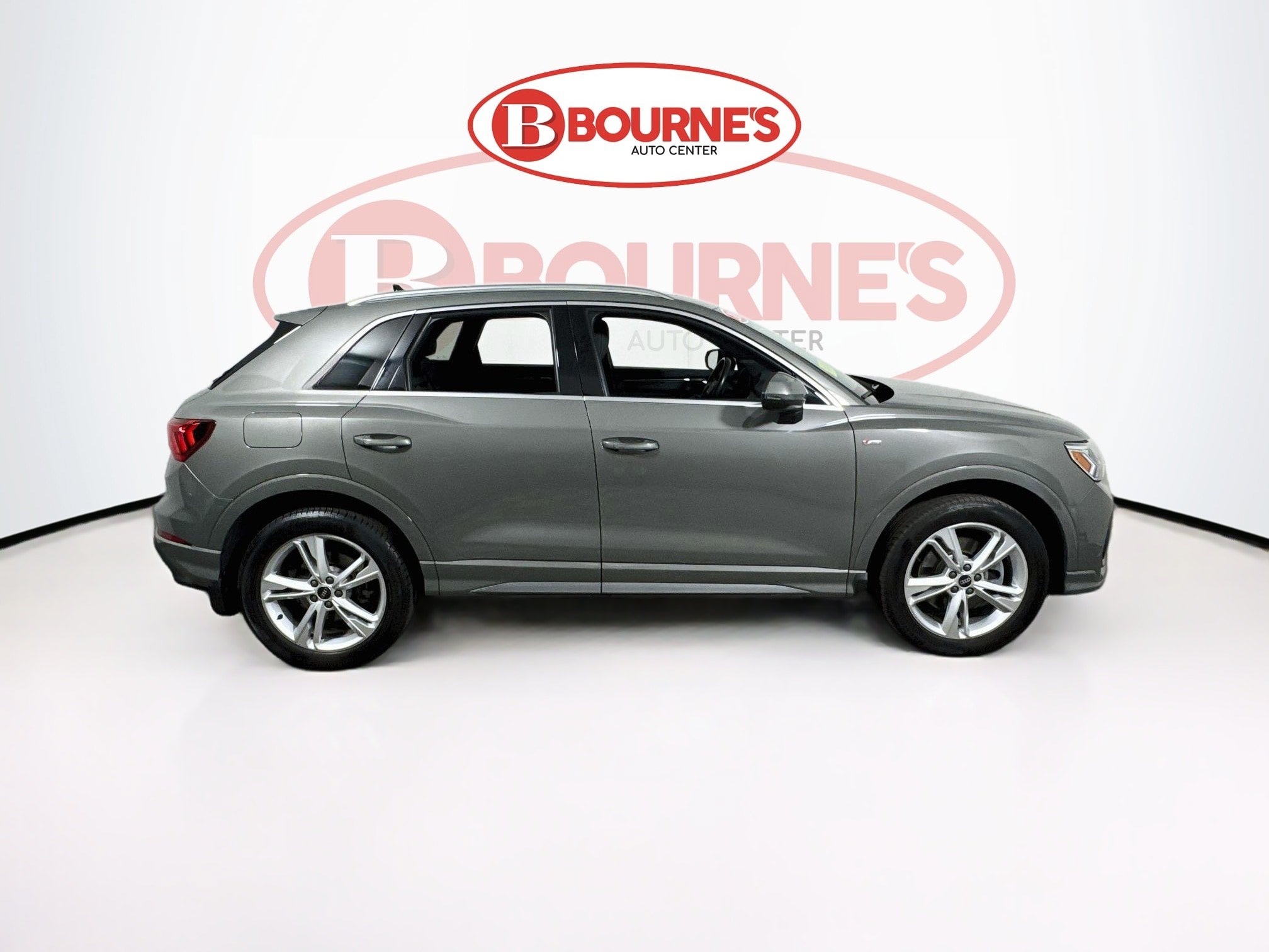 Used 2023 Audi Q3 2.0T Premium w/ Convenience Package AWD/4WD image 11