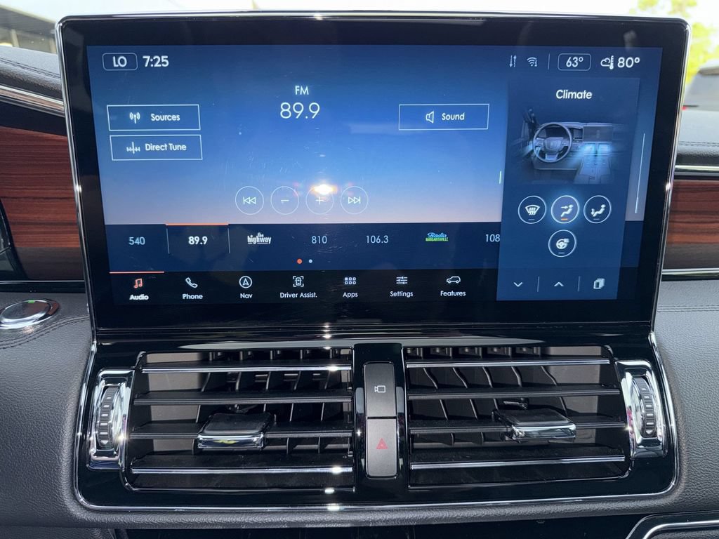 Certified 2024 Lincoln Navigator Reserve AWD/4WD image 12