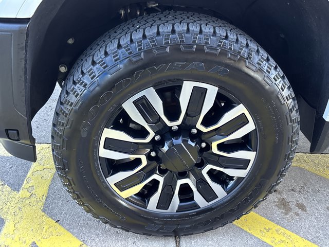 Used 2024 GMC Sierra 2500 Denali Ultimate image 13