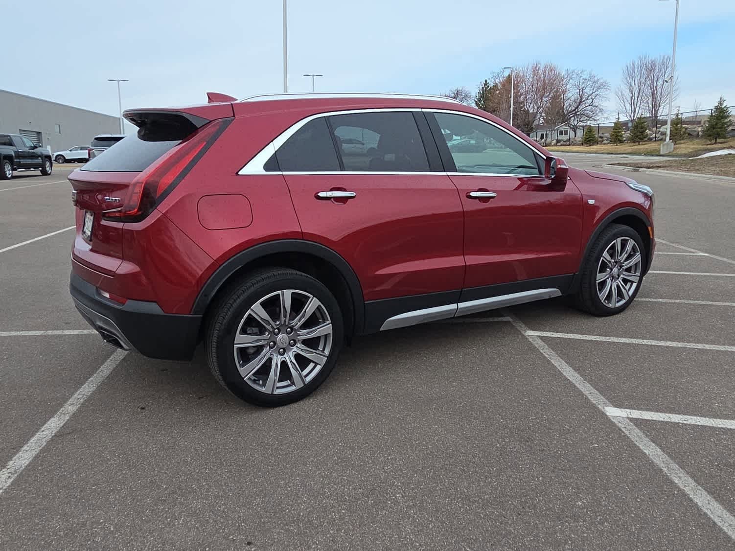 Used 2019 Cadillac XT4 Premium Luxury image 3