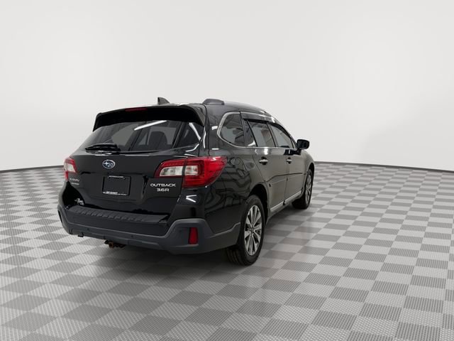 Used 2018 Subaru Outback 3.6R Touring image 11