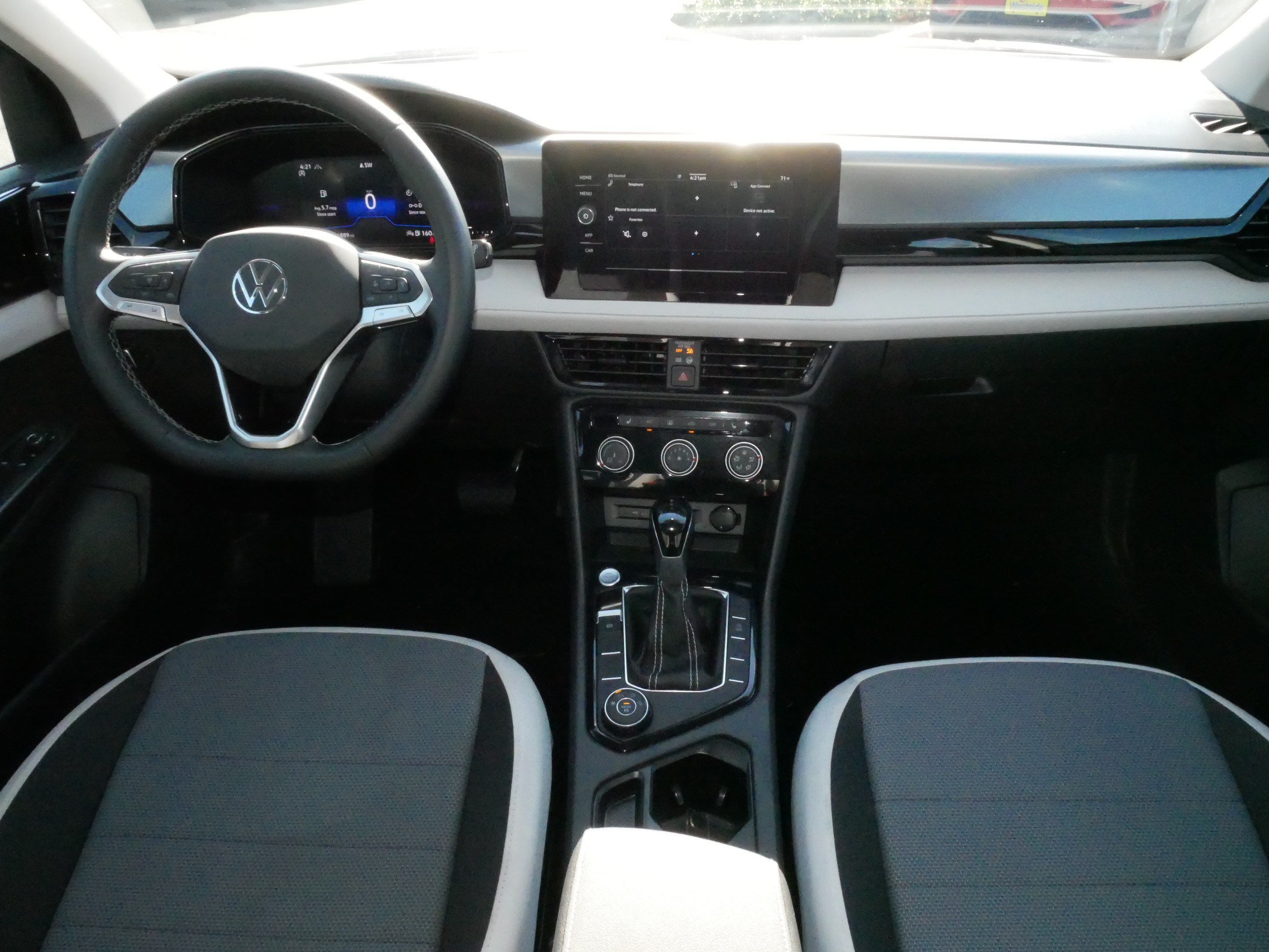 Used 2025 Volkswagen Taos S AWD/4WD image 10