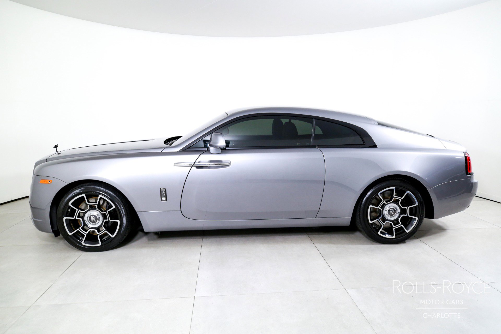 Used 2020 Rolls-Royce Wraith image 3