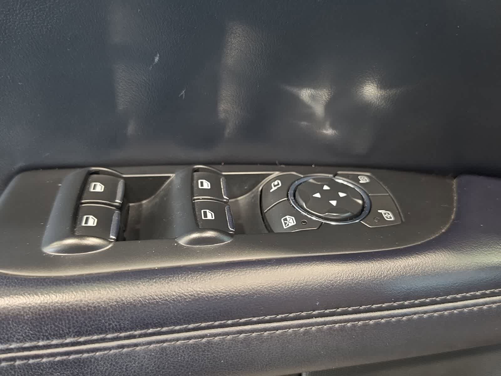 Used 2017 Lincoln MKZ Select AWD/4WD image 17
