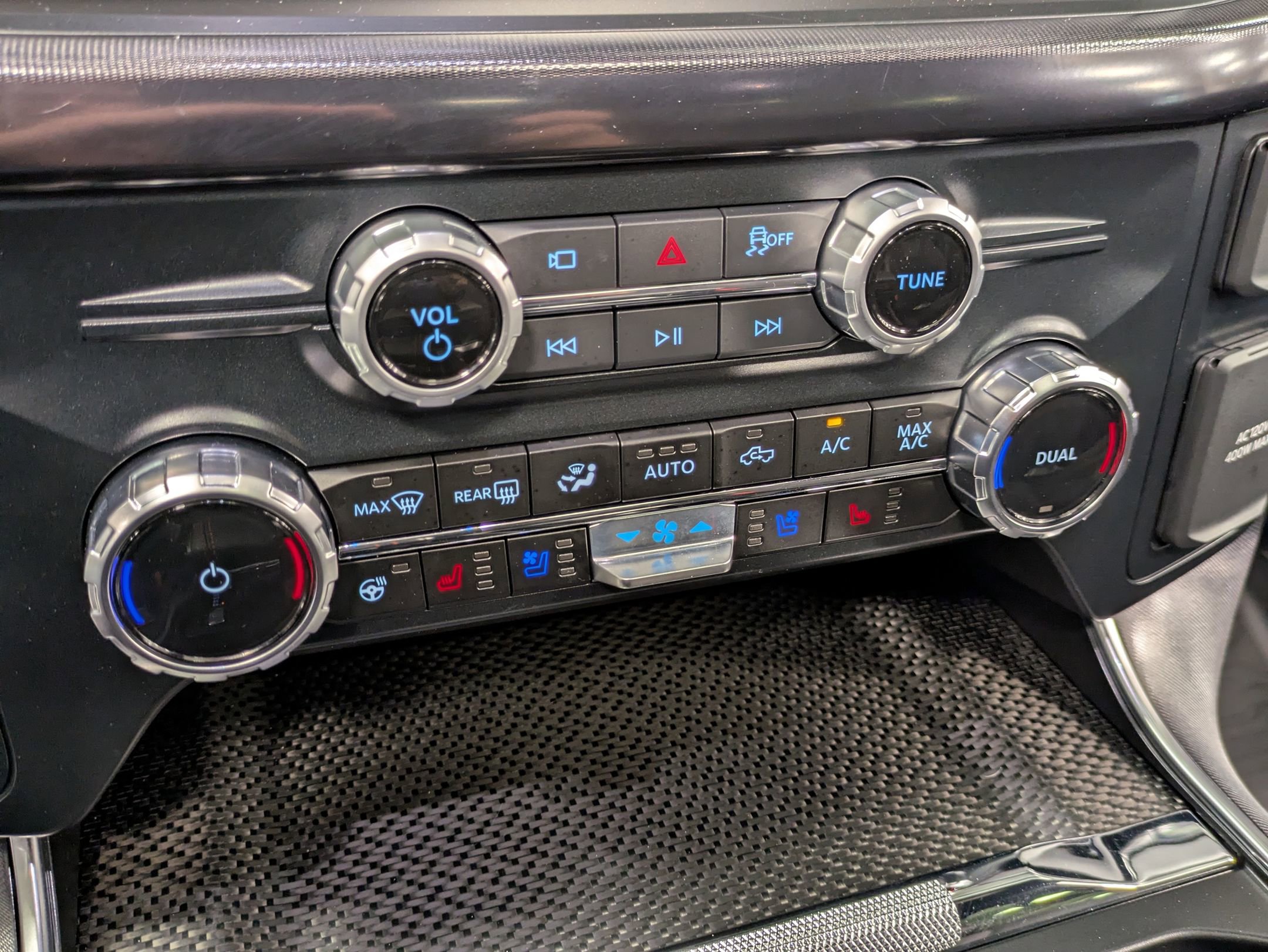 Certified 2025 Ford F150 Raptor w/ Equipment Group 803A Raptor R image 24