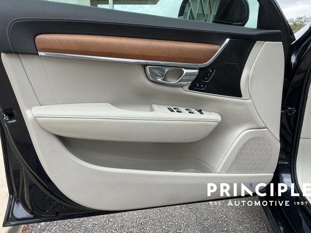 Used 2019 Volvo V90 T5 Inscription w/ Protection Package Premier FWD image 24