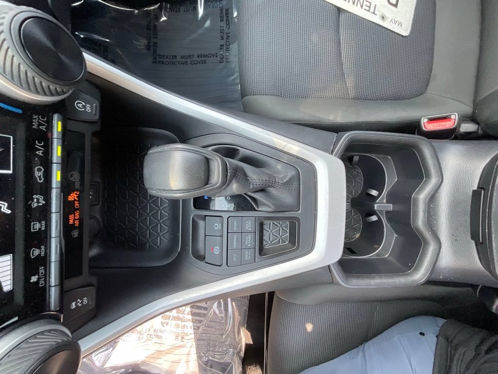 Used 2025 Toyota RAV4 LE AWD/4WD image 20