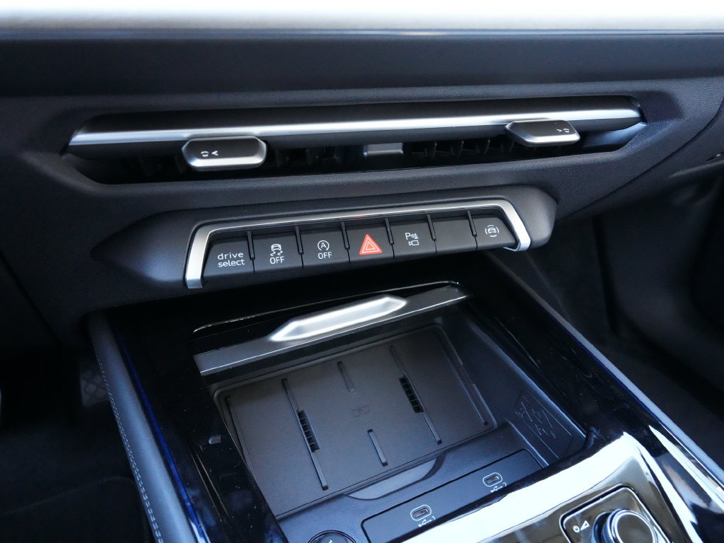 New 2026 Audi Q3 quattro 2.0T AWD/4WD image 19