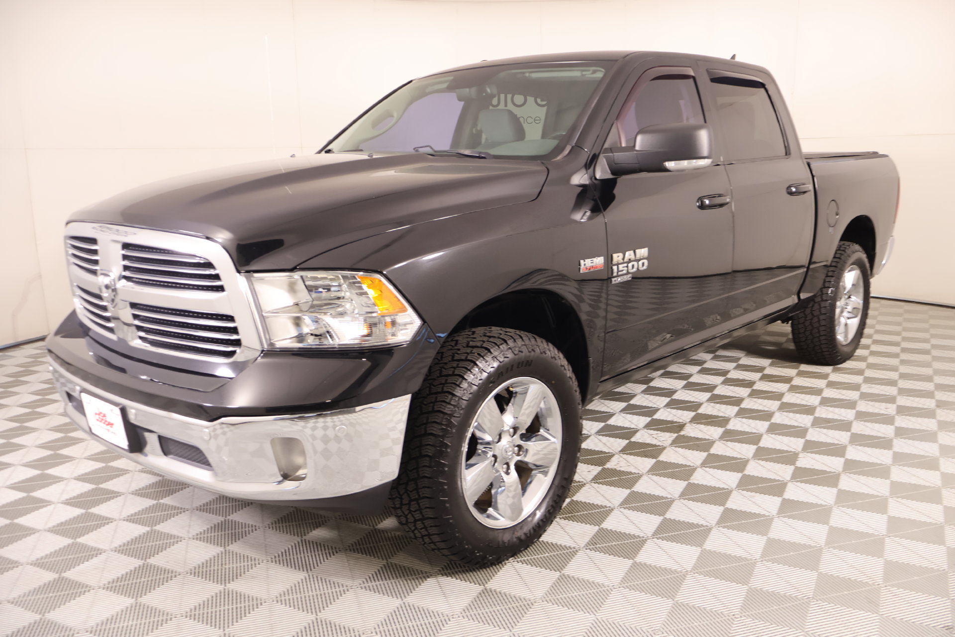 Used 2019 RAM 1500 Big Horn AWD/4WD image 9
