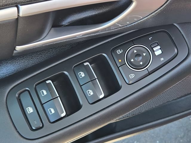 Used 2025 Hyundai Sonata SEL FWD image 17