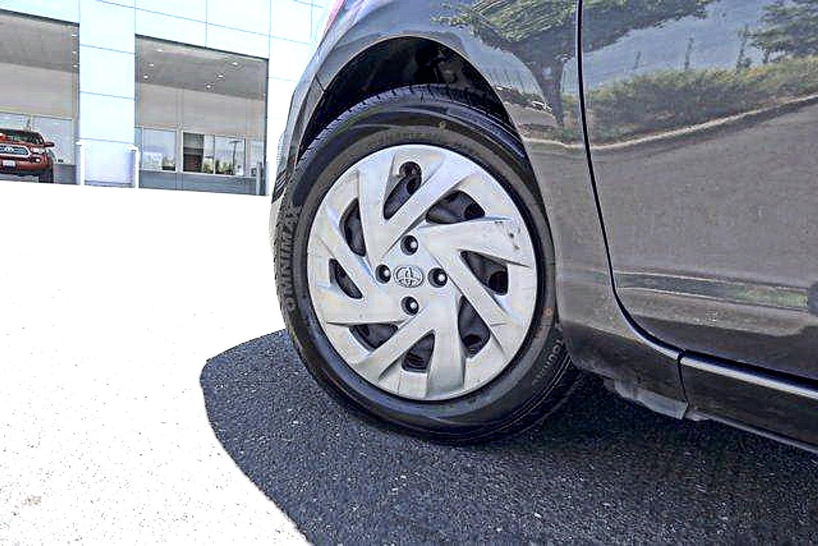 Used 2015 Toyota Prius C Two FWD image 8