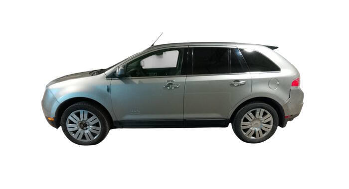 Used 2008 Lincoln MKX AWD image 2