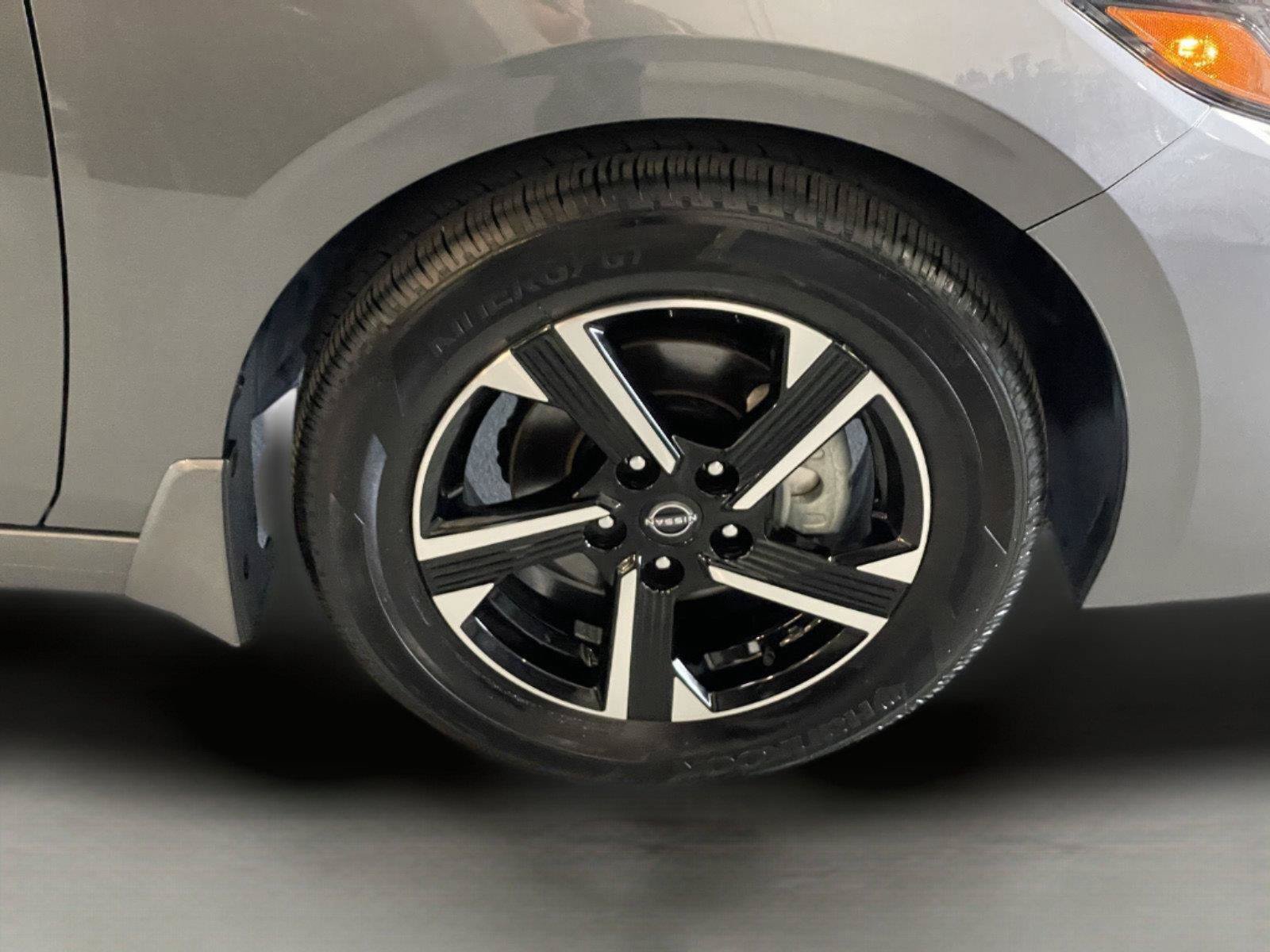 Used 2025 Nissan Sentra SV w/ All-Weather Package FWD image 32
