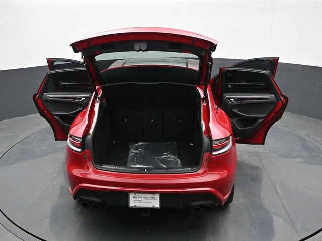 Certified 2022 Porsche Macan AWD/4WD image 30