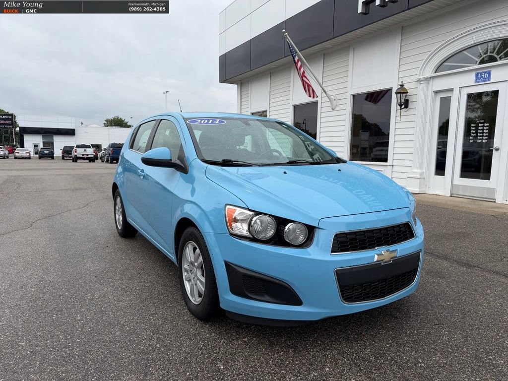 Used 2014 Chevrolet Sonic LT w/ Fun and Sun Package FWD image 3