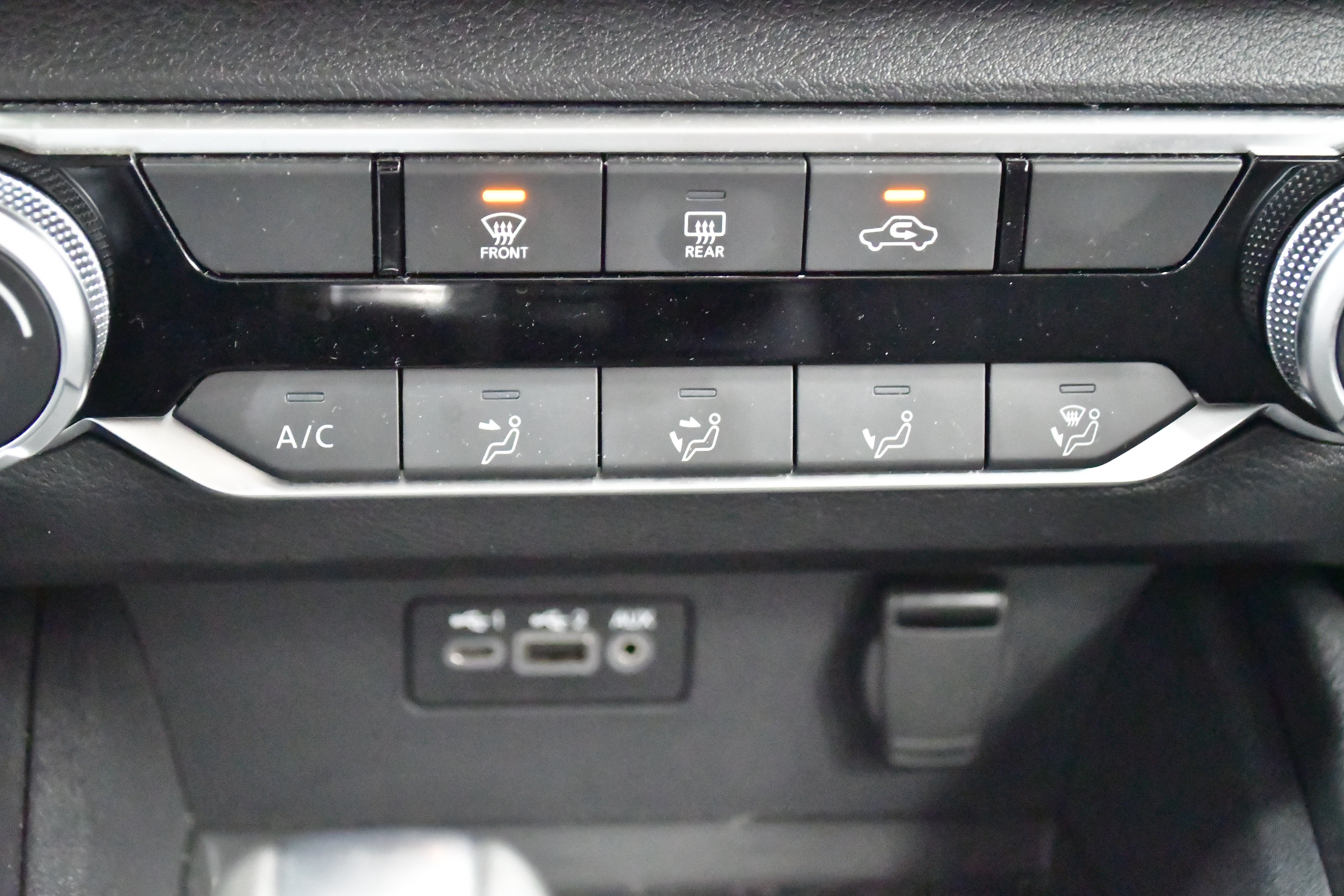 Used 2025 Nissan Altima 2.5 SV FWD image 27