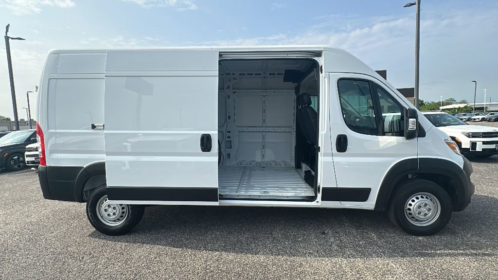 Used 2026 RAM ProMaster 2500 w/ Convenience Group FWD image 16