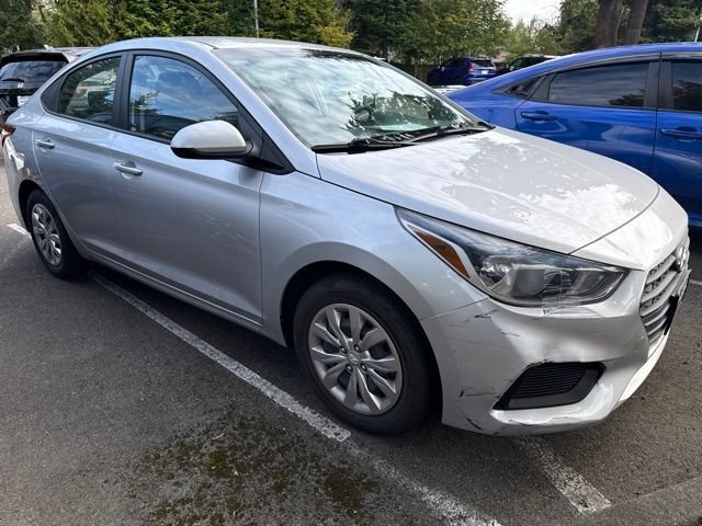 Used 2018 Hyundai Accent SE FWD image 2