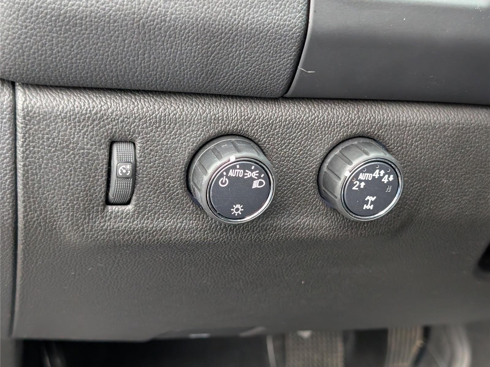 Used 2022 Chevrolet Colorado LT AWD/4WD image 21