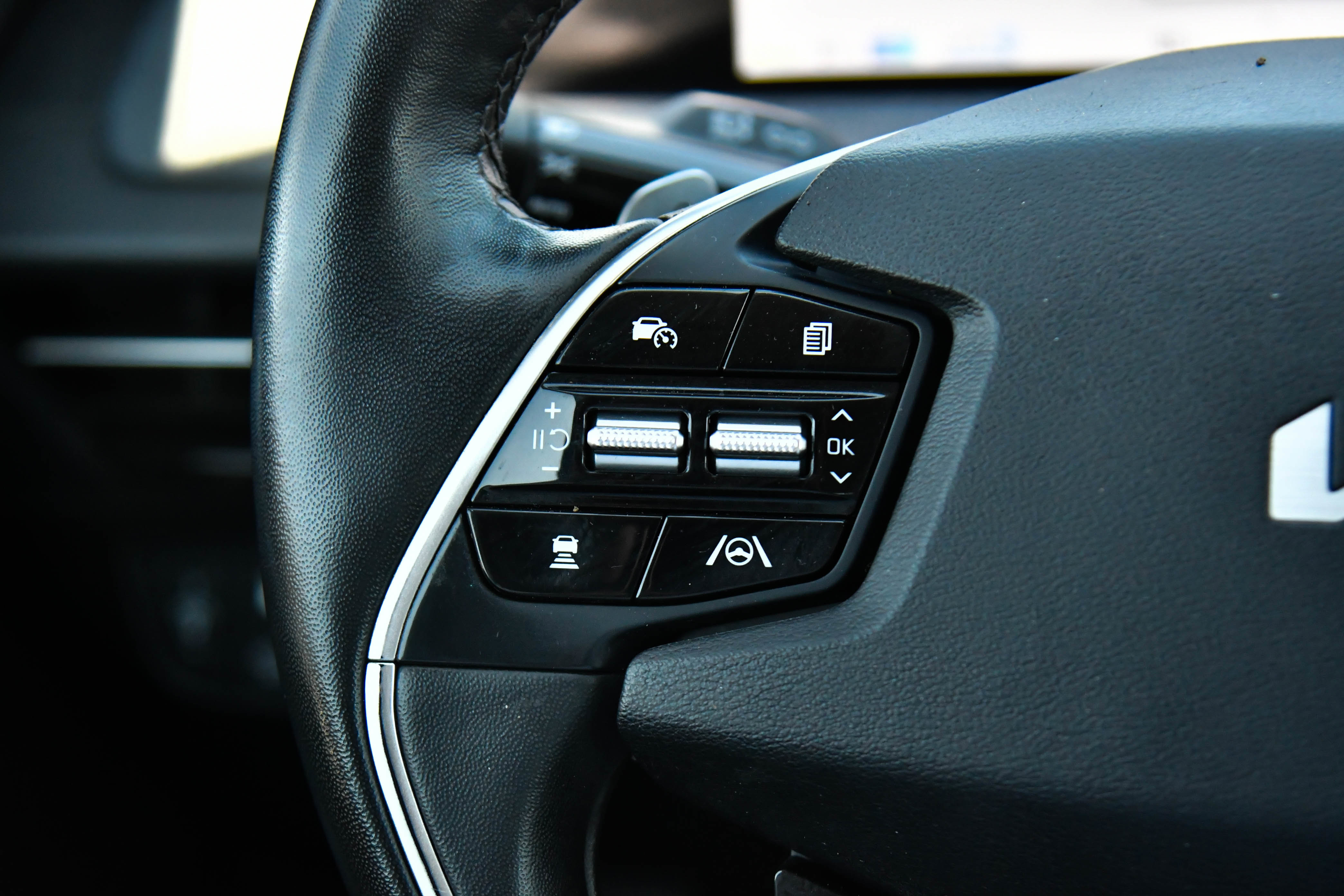 Used 2023 Kia EV6 Wind w/ Wind Technology Package image 42