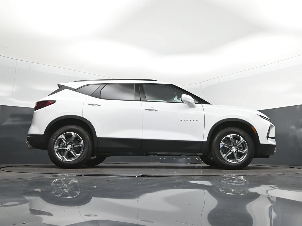 New 2026 Chevrolet Blazer LT w/ Convenience Package FWD image 43