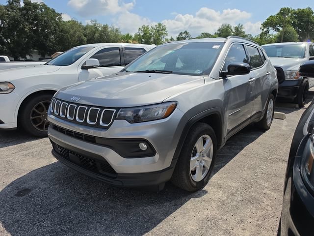 Used 2022 Jeep Compass Latitude FWD image 7