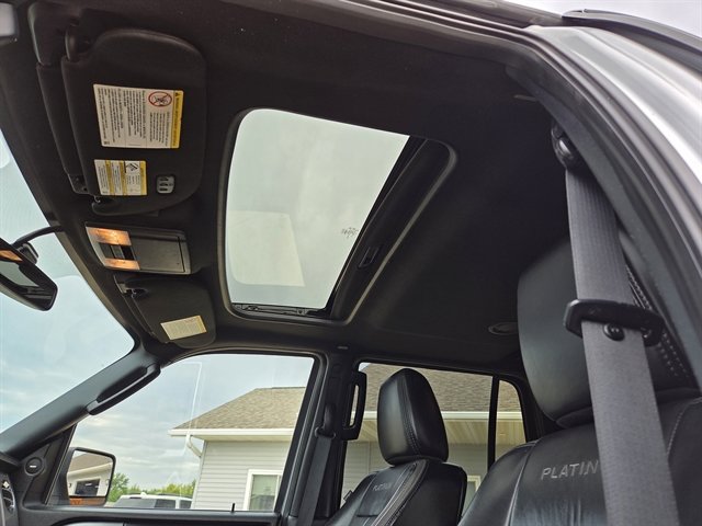 Used 2017 Ford Expedition Platinum image 11