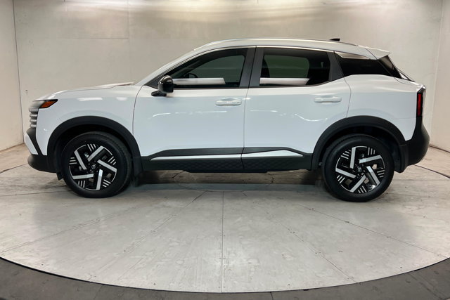 Used 2026 Nissan Kicks SV FWD image 2