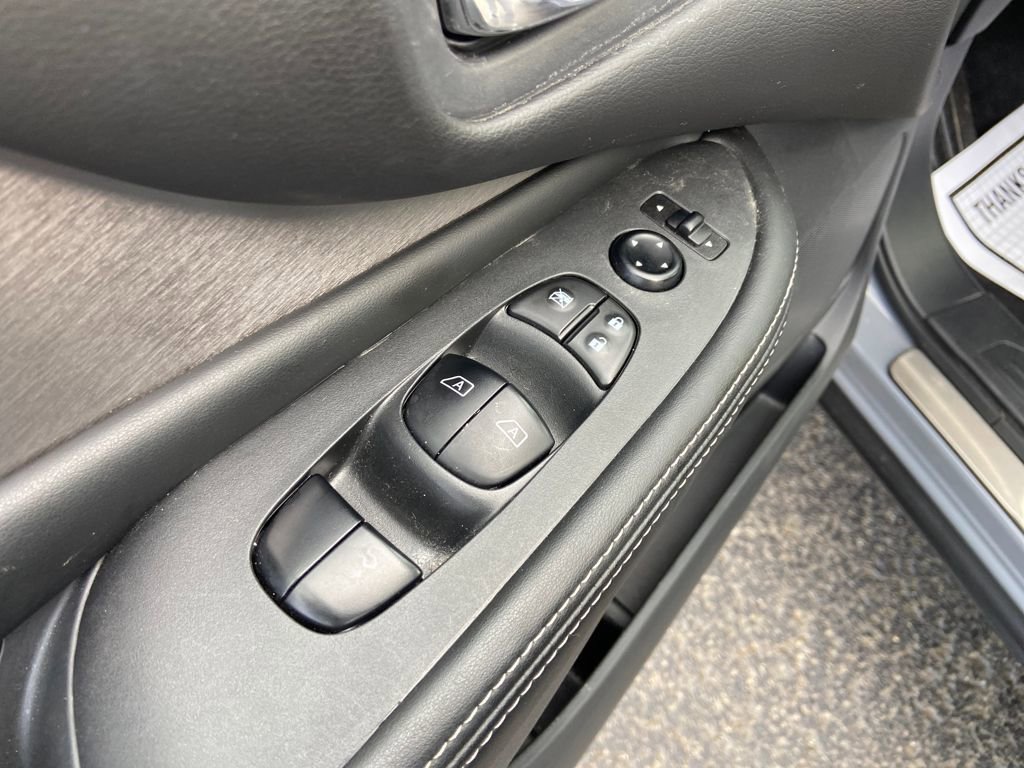 Used 2024 Nissan Murano SV w/ SV Midnight Edition Package image 14