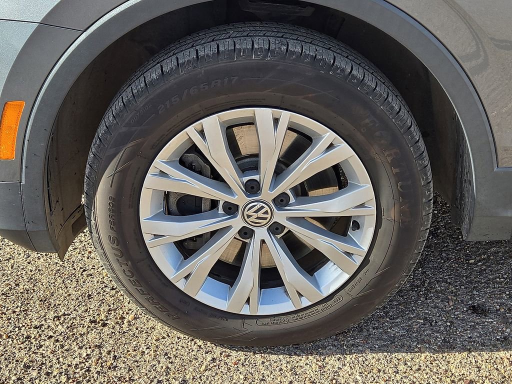Used 2020 Volkswagen Tiguan S image 10