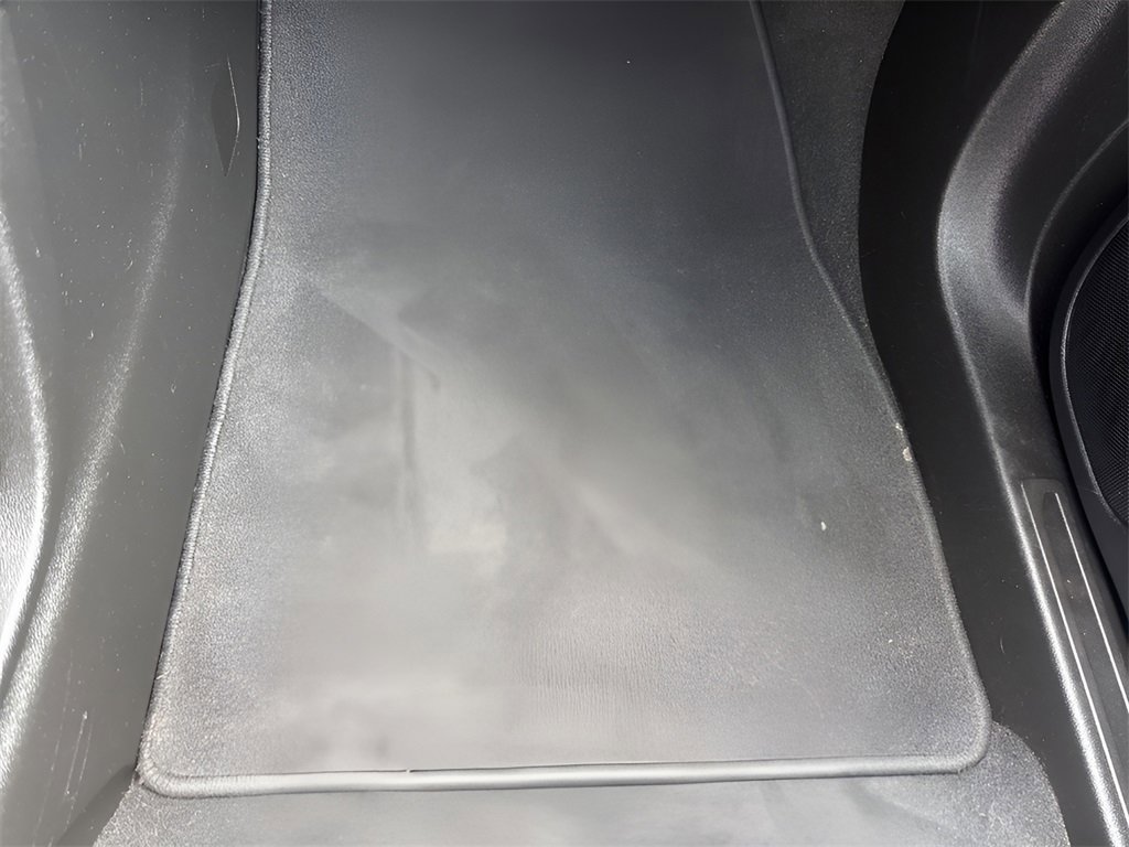 Used 2023 GMC Acadia SLE w/ Driver Convenience Package image 33