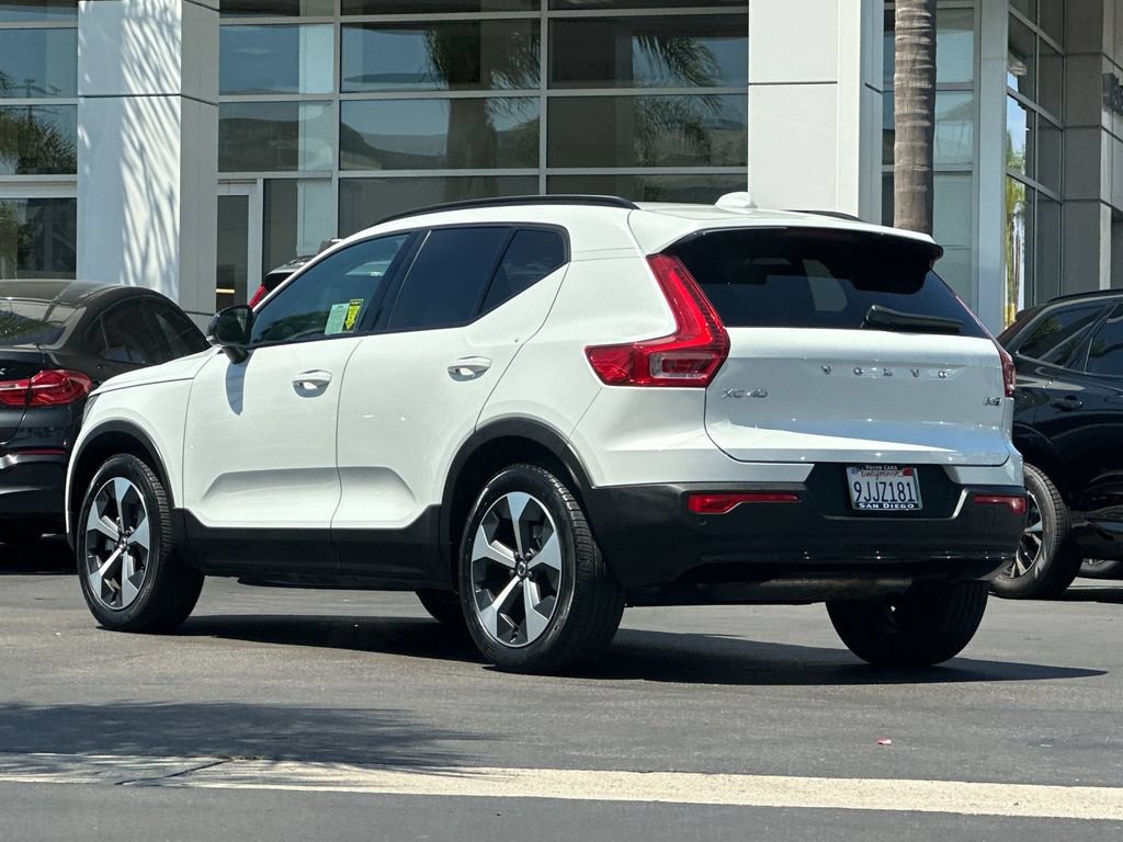 Certified 2023 Volvo XC40 B5 Plus w/ Protection Package Premier AWD/4WD image 3