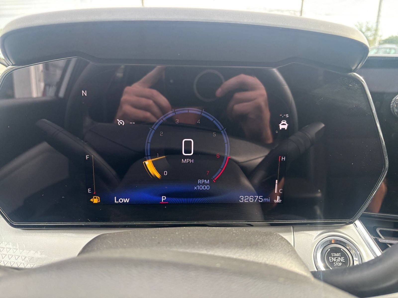 Used 2025 Chevrolet Trax LT FWD image 34