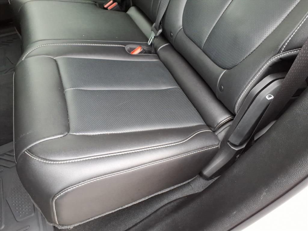 Used 2023 Jeep Grand Cherokee Altitude image 34