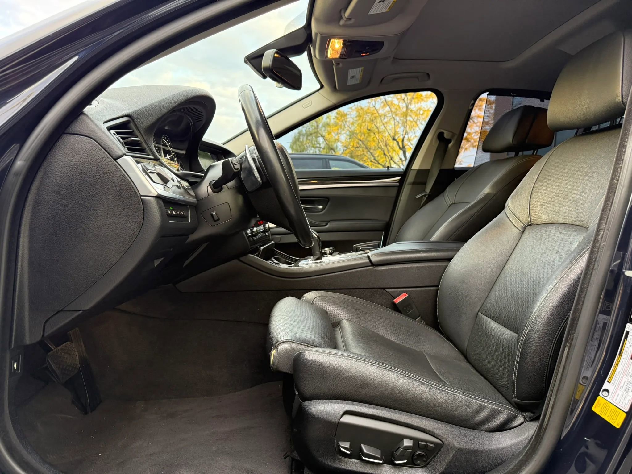 Used 2014 BMW 550i Sedan RWD image 9