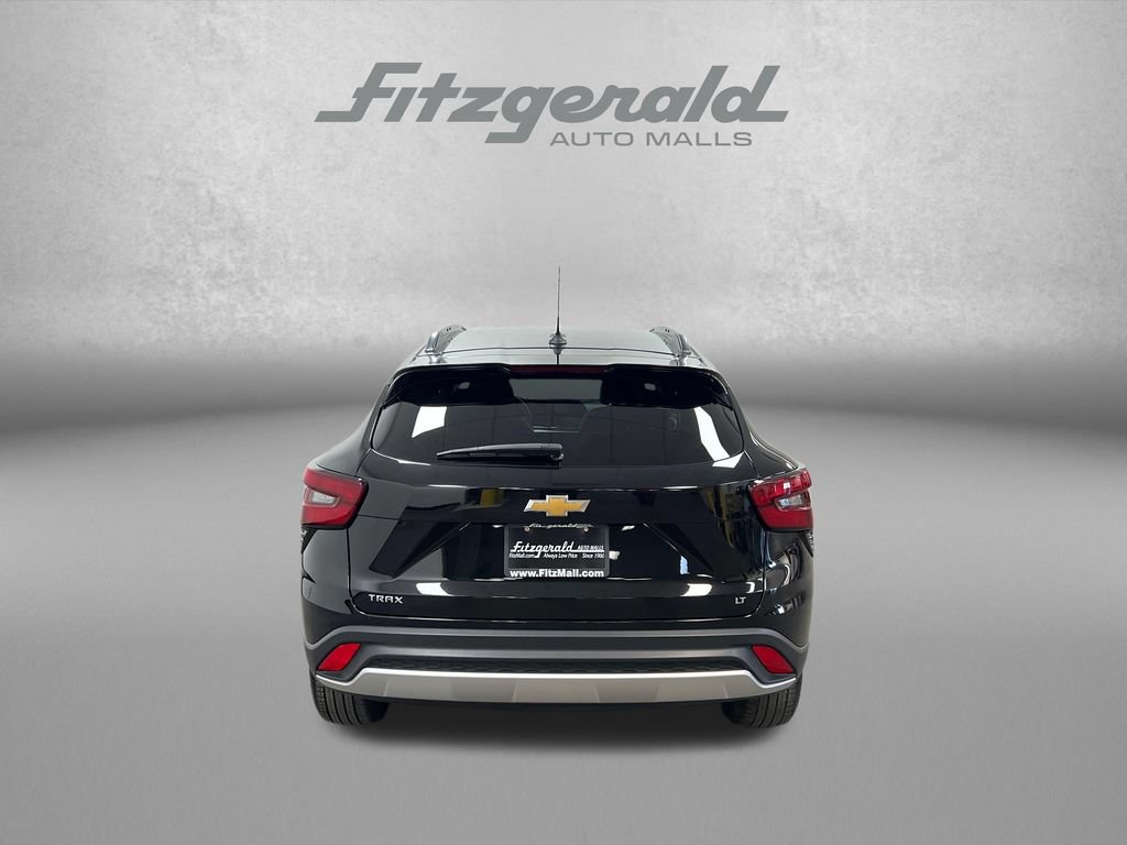 Used 2024 Chevrolet Trax LT FWD image 6