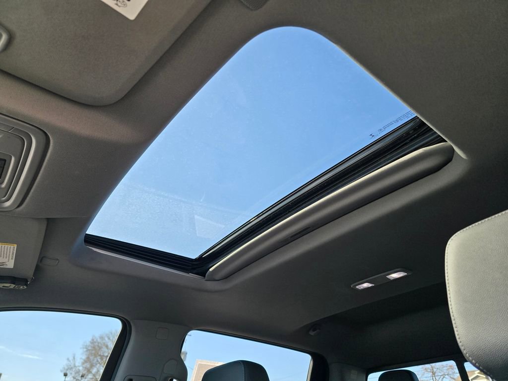 Used 2021 Chevrolet Silverado 1500 RST image 23