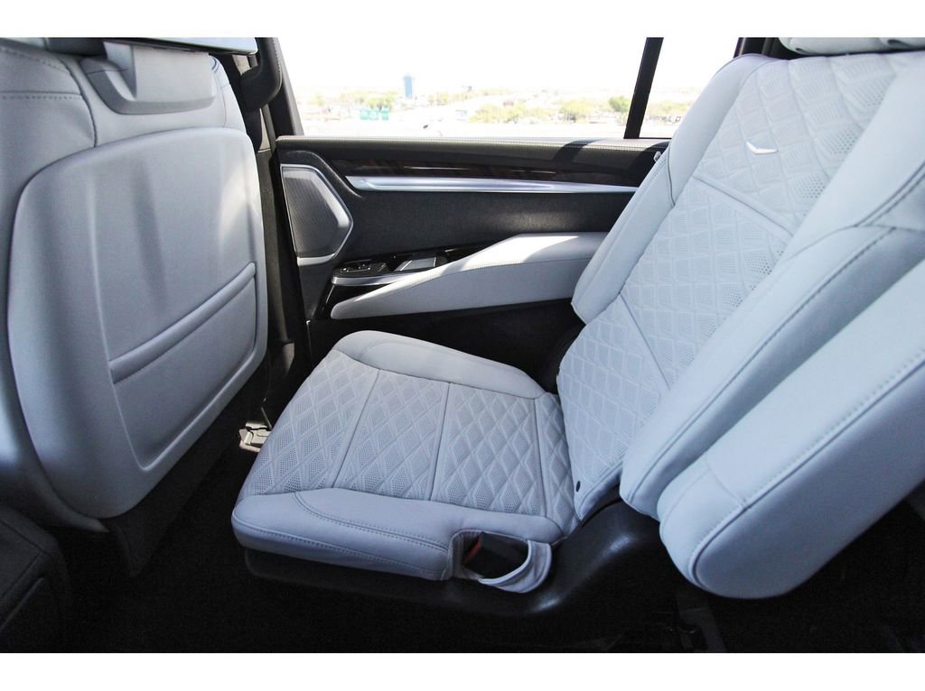 New 2026 Cadillac Escalade ESV Platinum Sport w/ LPO, ONYX Package image 12