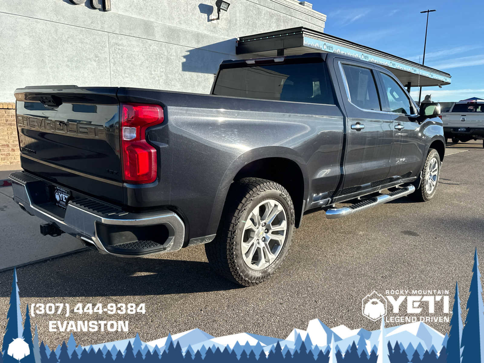 Used 2022 Chevrolet Silverado 1500 LTZ image 3