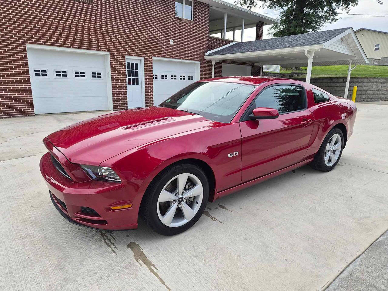 Used 2013 Ford Mustang GT Premium w/ Security Pkg RWD image 1