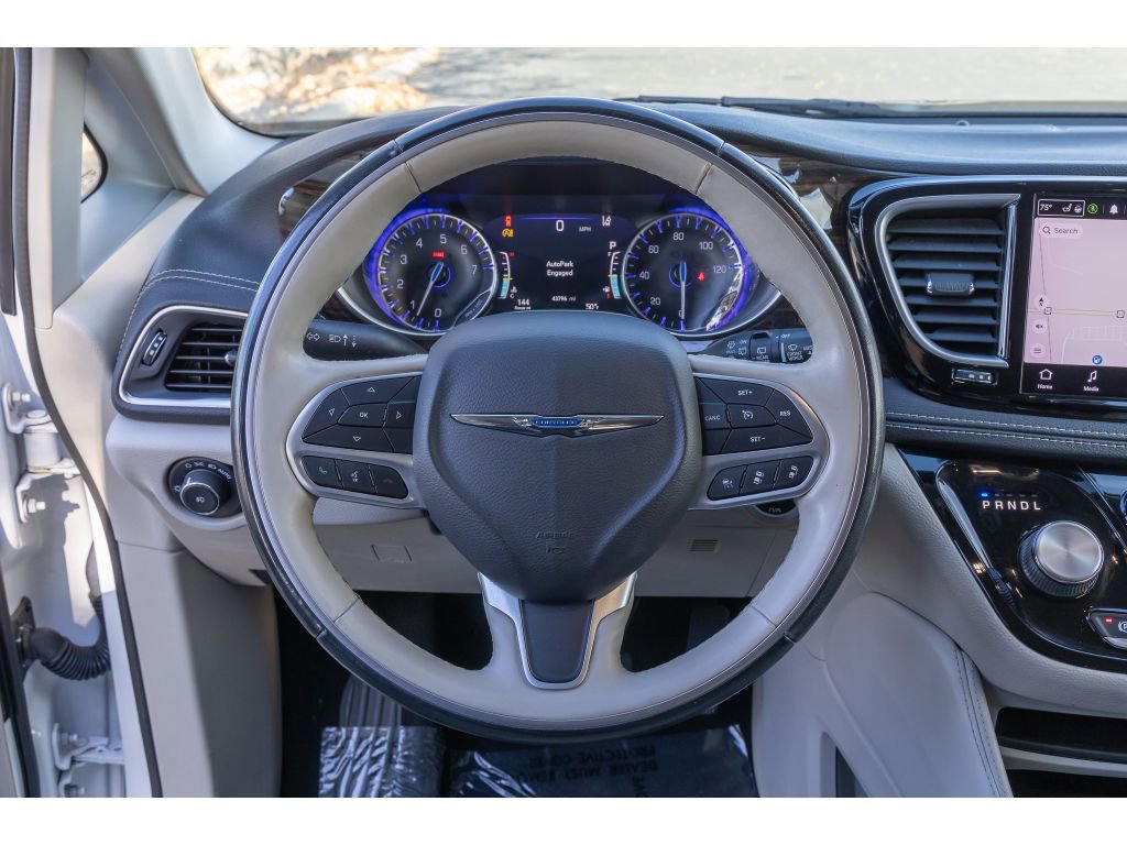 Used 2021 Chrysler Pacifica Limited w/ Premium & Safety Sphere Group image 23