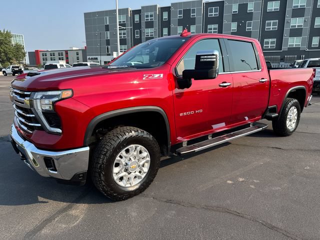 Used 2024 Chevrolet Silverado 2500 LTZ w/ LTZ Convenience Package AWD/4WD image 1