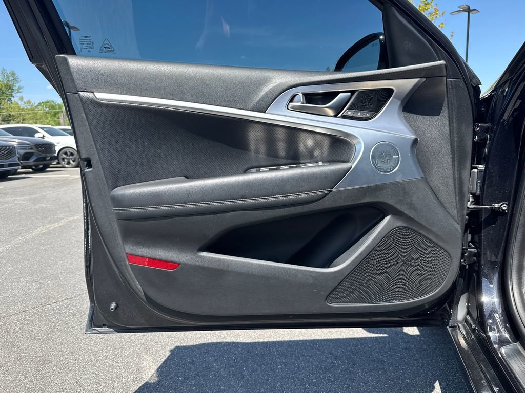 Used 2020 Genesis G70 2.0T w/ Elite Package RWD image 10