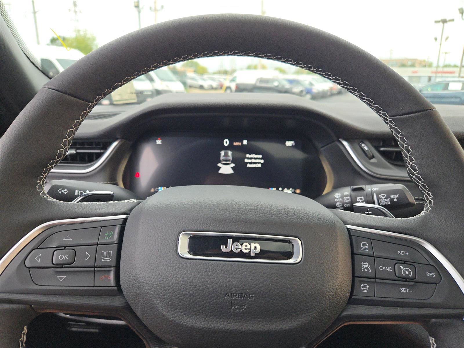 New 2025 Jeep Grand Cherokee Laredo w/ Luxury Tech Group I image 37