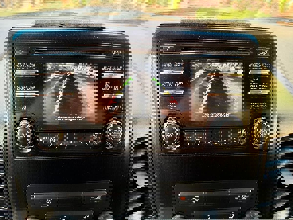 Used 2014 Nissan Titan SV w/ SV Value Truck Package image 14