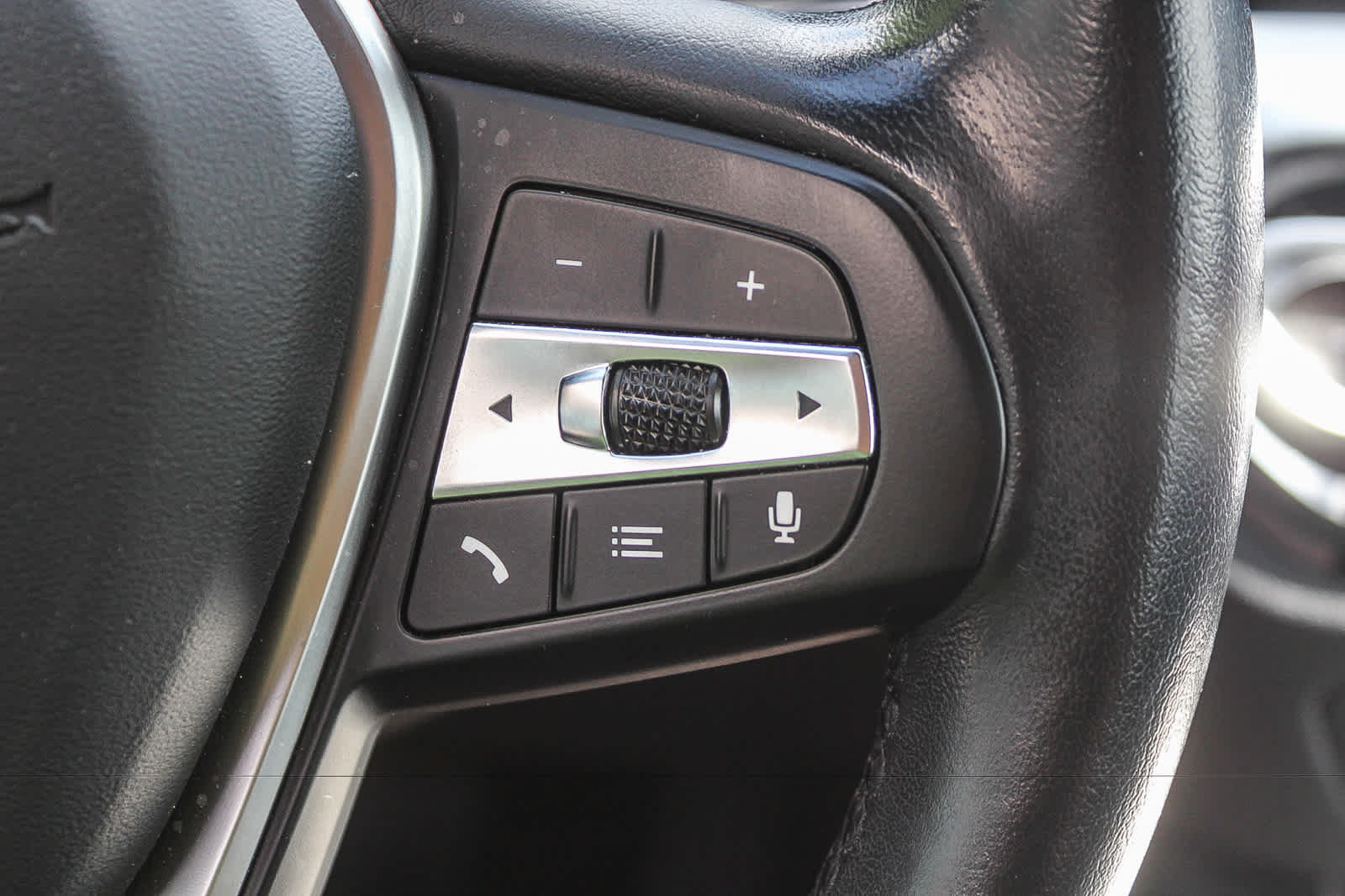 Certified 2023 BMW i4 eDrive35 w/ Premium Package RWD image 32
