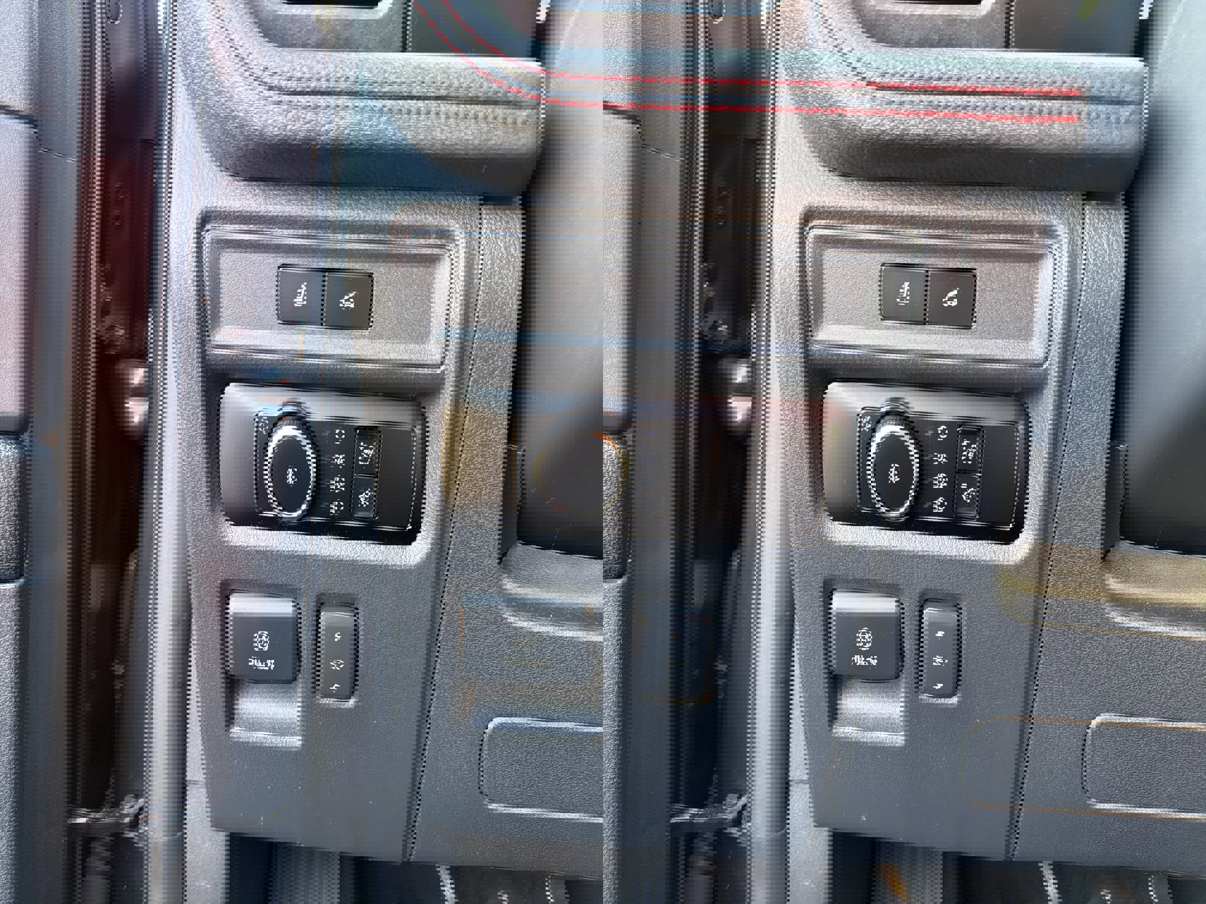 Used 2023 Ford Expedition Limited image 15