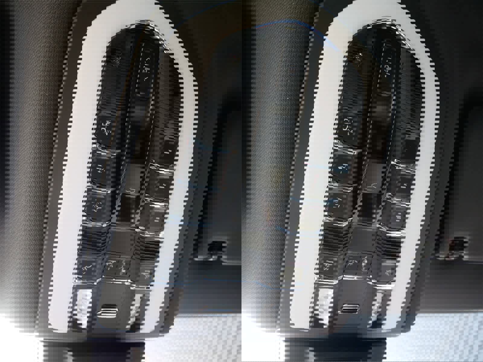 New 2025 Porsche Macan S image 16