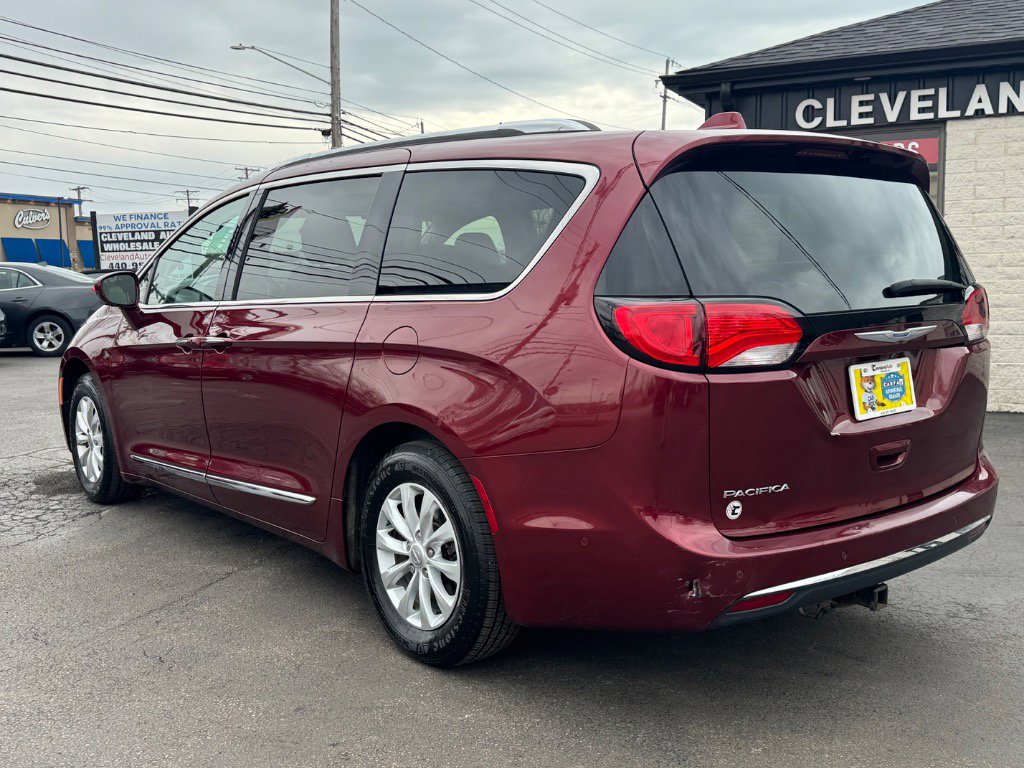 Used 2018 Chrysler Pacifica Touring-L w/ Advanced Safetytec Group FWD image 7