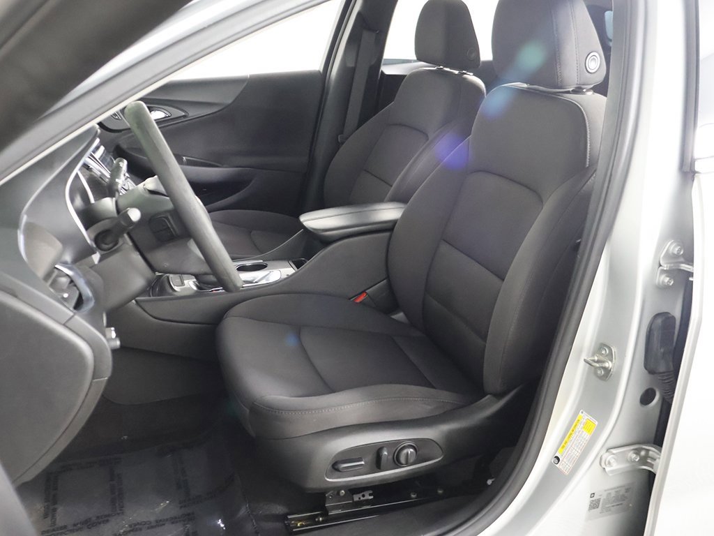 Used 2021 Chevrolet Malibu LT image 28